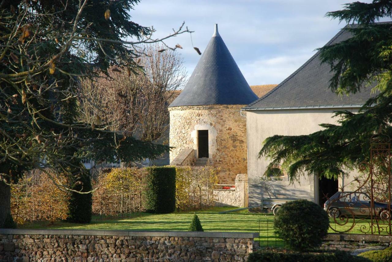 Logis De La Helberdiere Cossé-en-Champagne Exterior foto